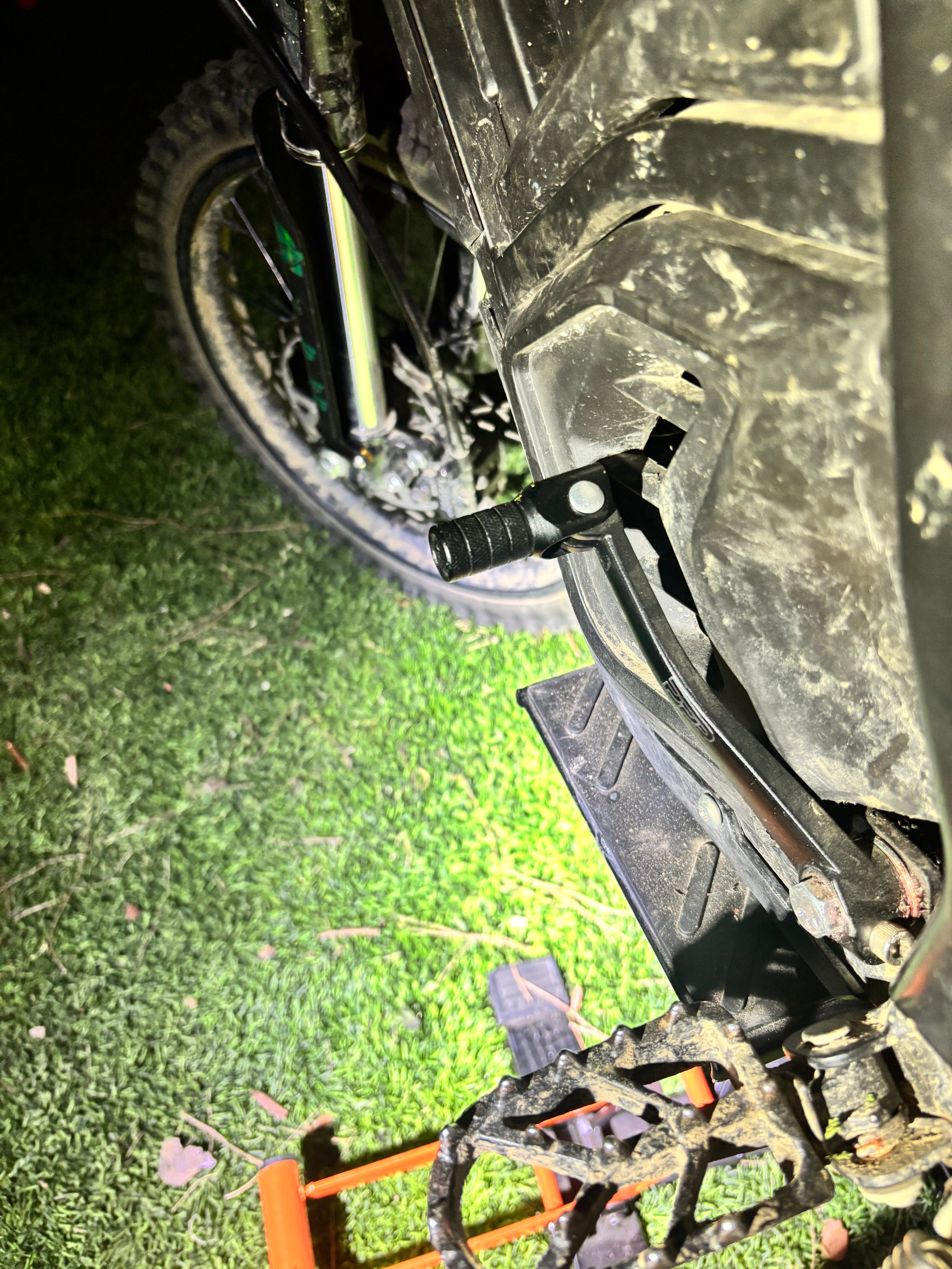 Yozma/Strike shift lock